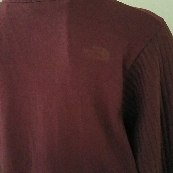 The north face  sweatshirt - Picture 4 of 8